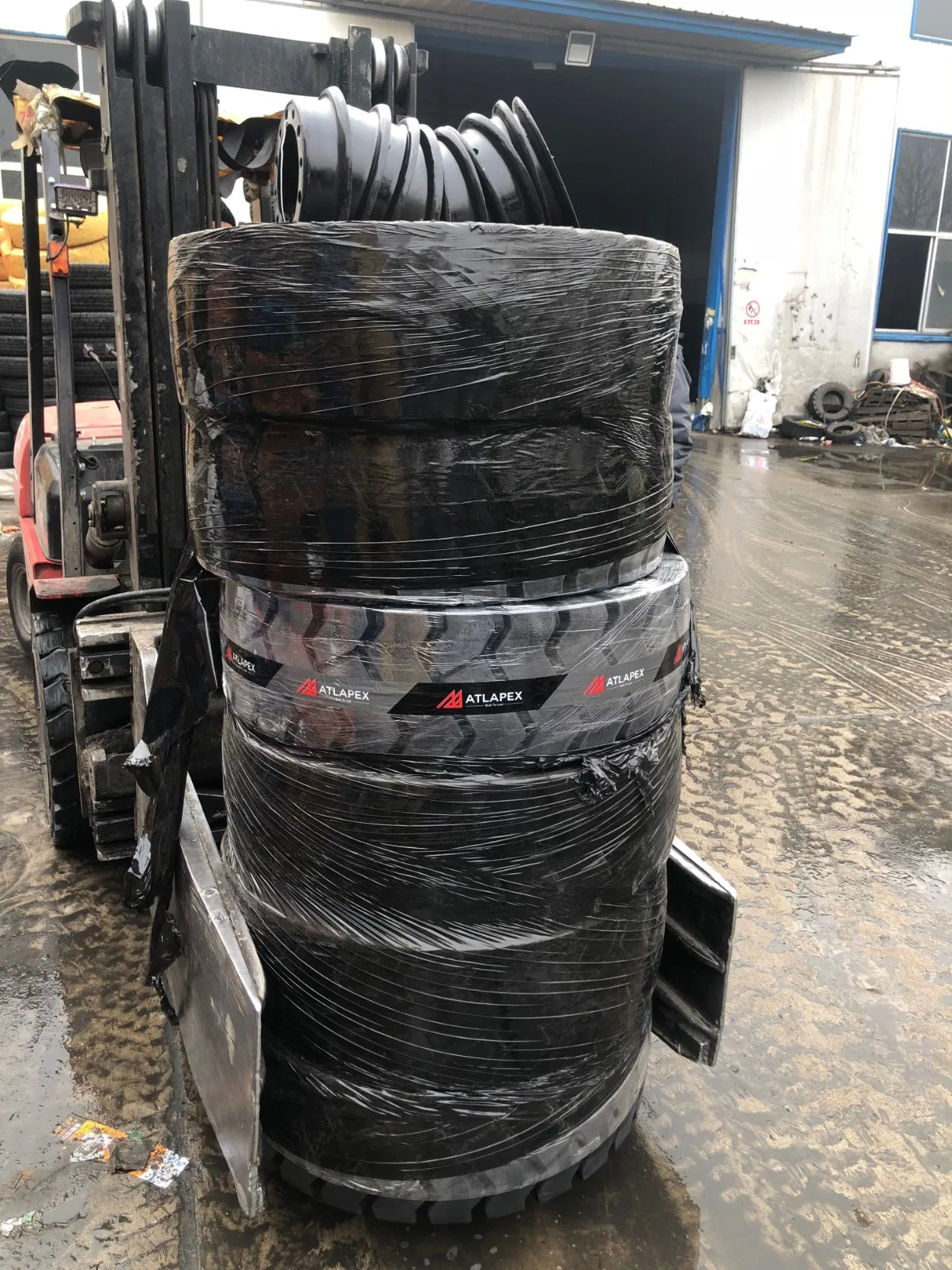 Пневматические шины для погрузчика 7.00-12, 7.00-15, 23x9-10