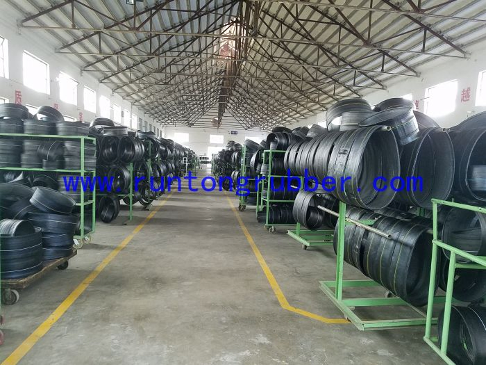 Мотошина бескамерная RUNSTONE 120/70-12, 130/60-13