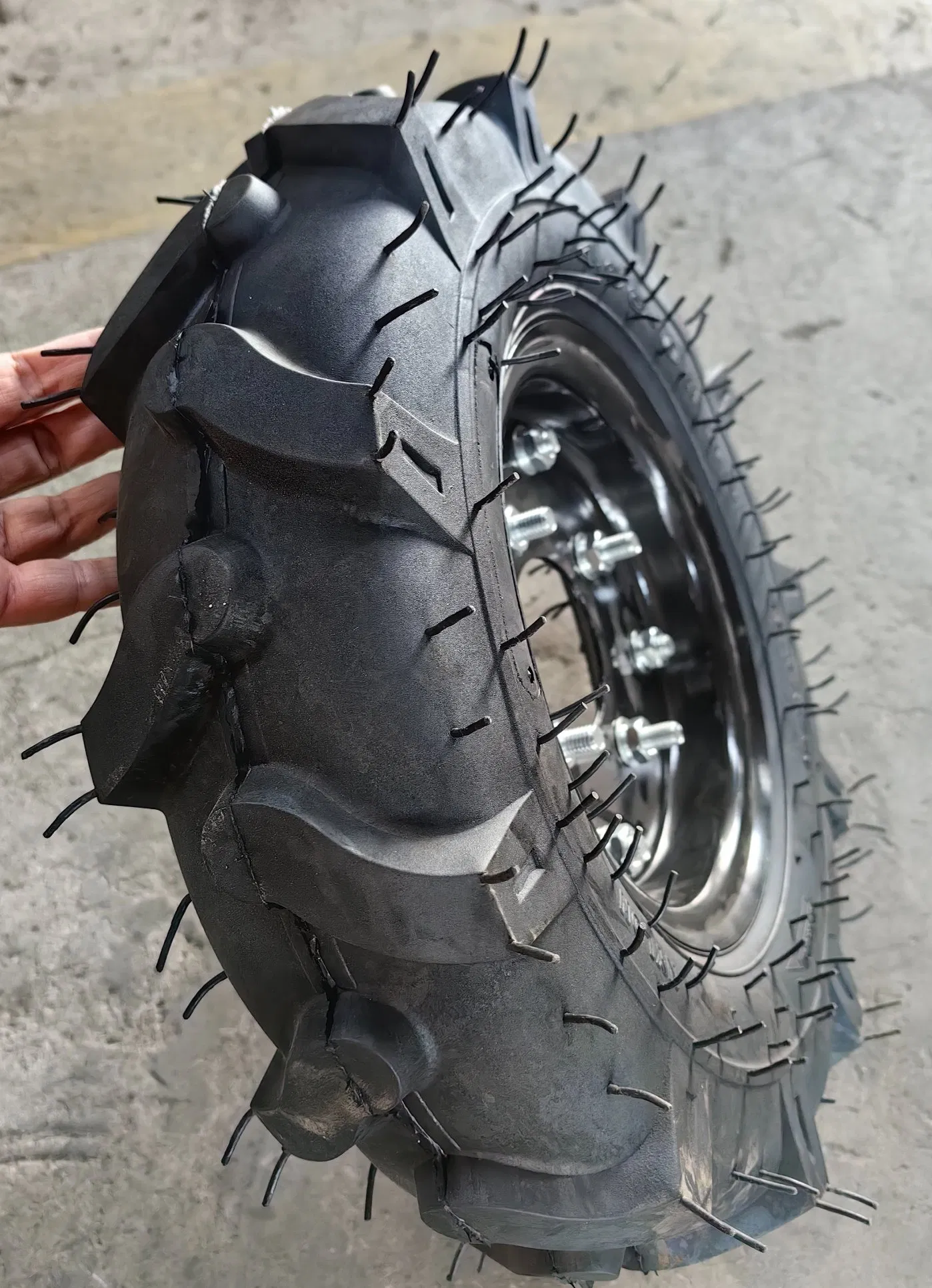 Колесо 16 дюймов пневматическое 400-8 для мотоблока