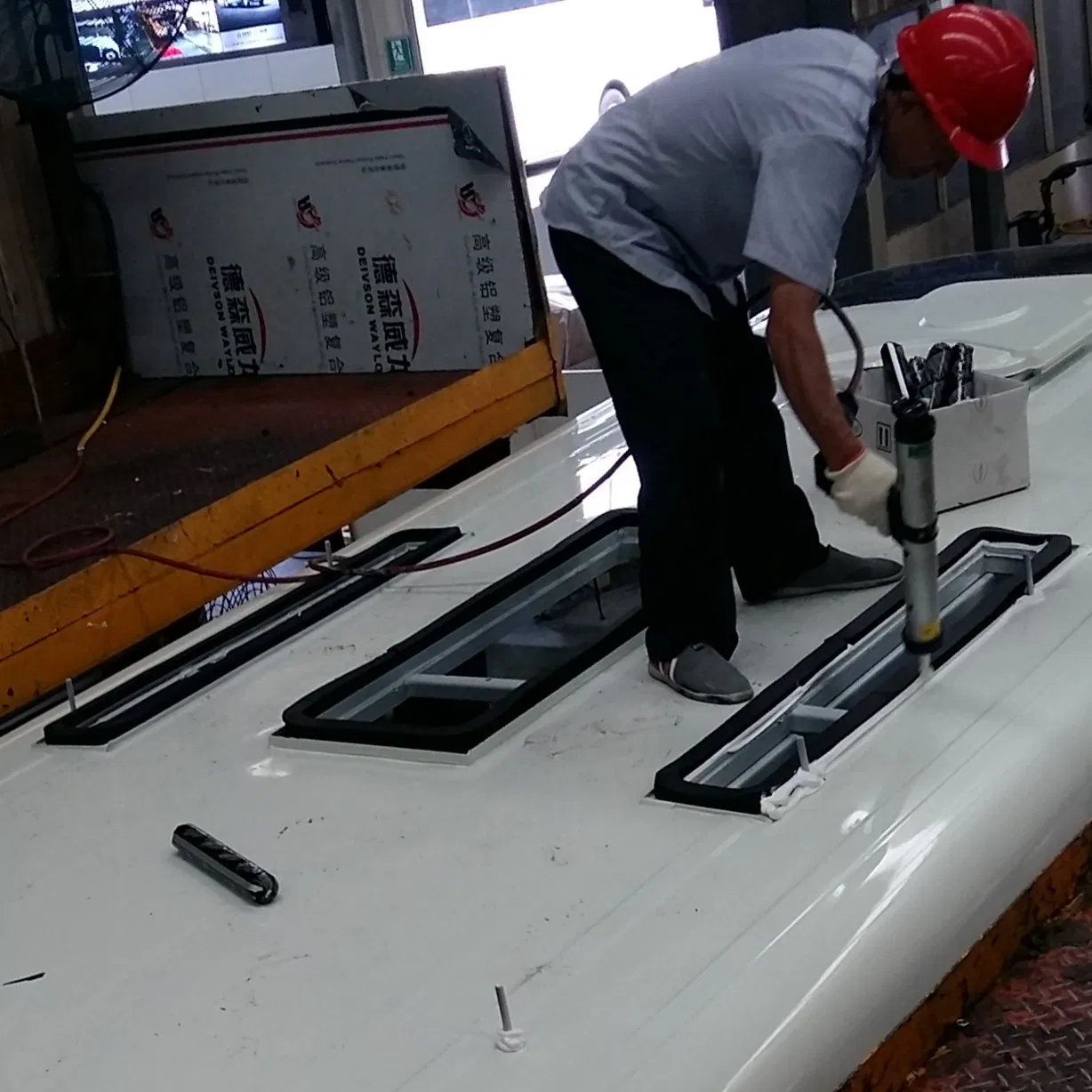 PU Sealant for Bus Body and Sheet Metal Sealing and Bonding