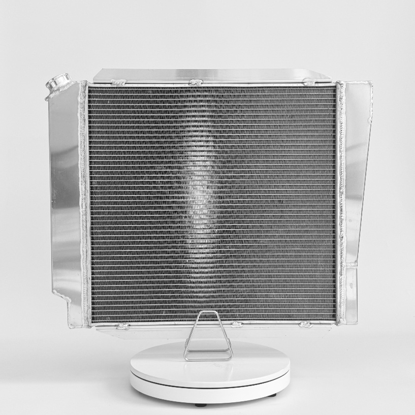 Радиатор алюминиевый для Ford Bronco 66-77