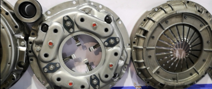 Shelf Auto Part Truck Clutch Cover Assembly for European Vehicles