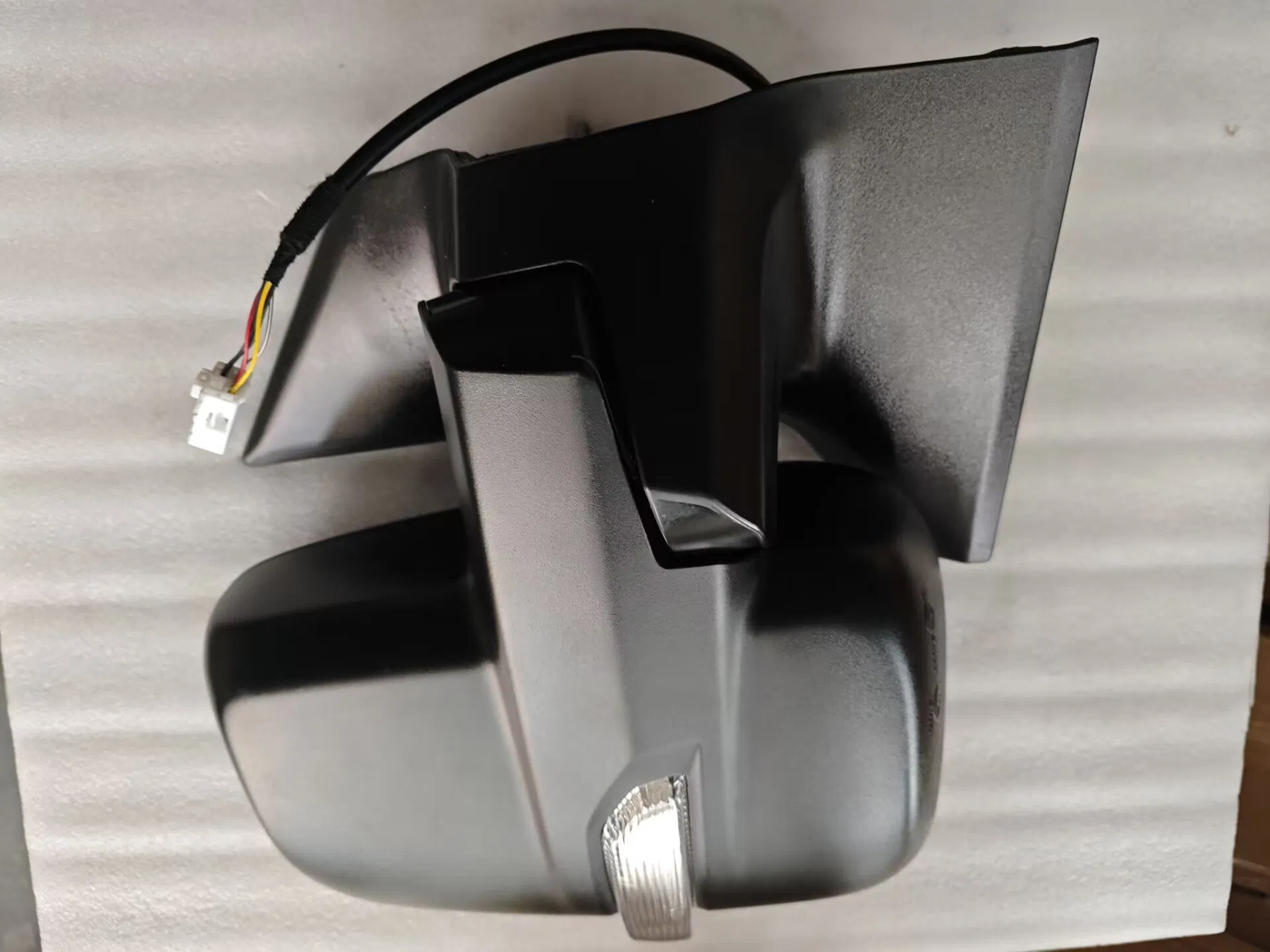 Original Auto Electric Rearview Mirror for Maxus V90 with Heat Parts