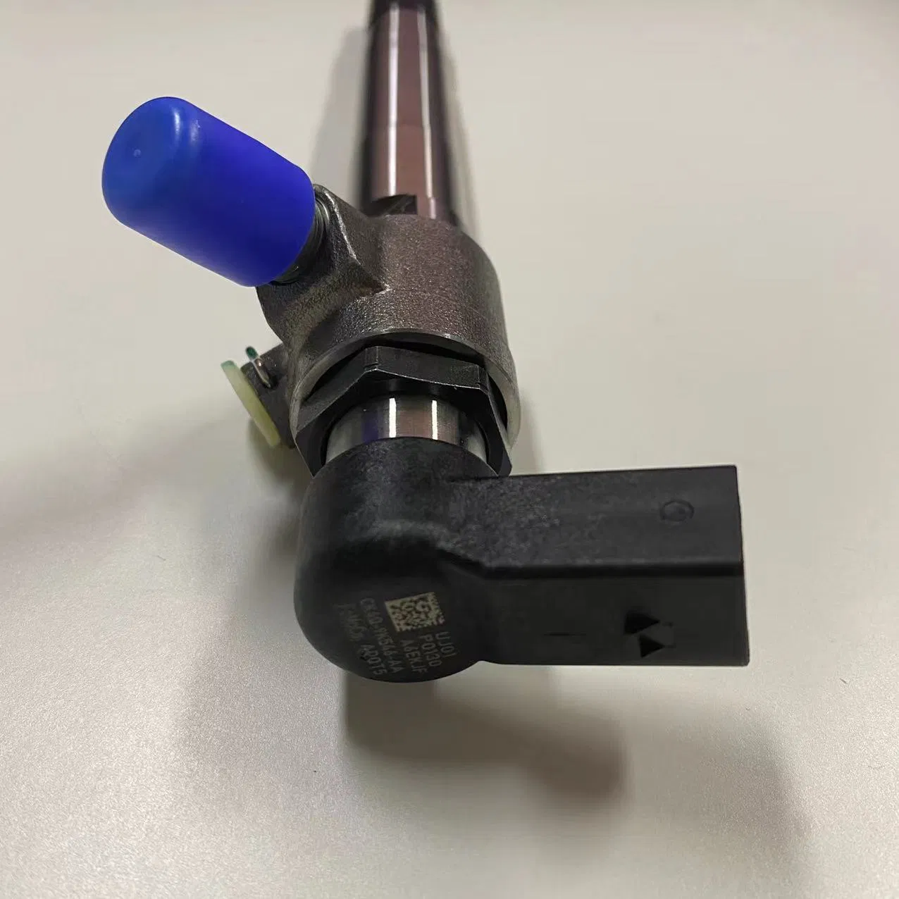 Ck4q 9K546 AA Genuine Fuel Injector Assembly for Ford V362 Diesel