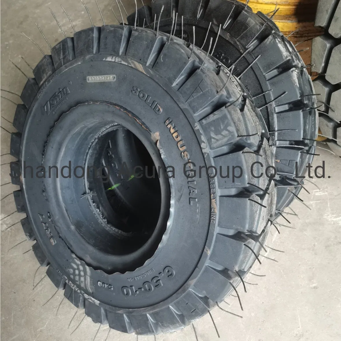 Wholesale Port Use Radial Tire/Tyre Prices for Stacker Large Tonnage/Forklift/Excavator/Reach Stacker/Loader Solid (18.00-25 16.00-25 23.1X26 16.9-24 23.1 26)