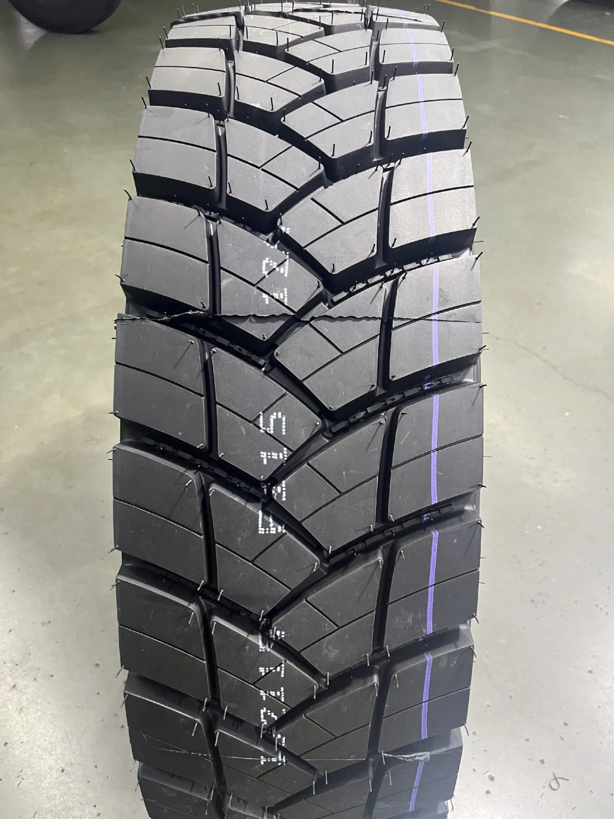 TBR Overloading Structure 315/80r22.5 Truck Tyre