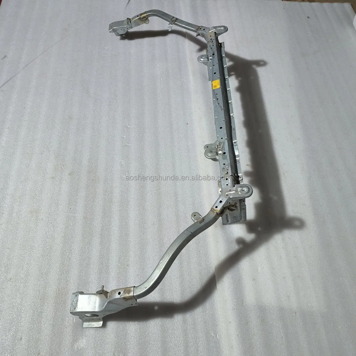 Верхняя рамка радиатора Buick Envision 23355621, 23326564, 23349251