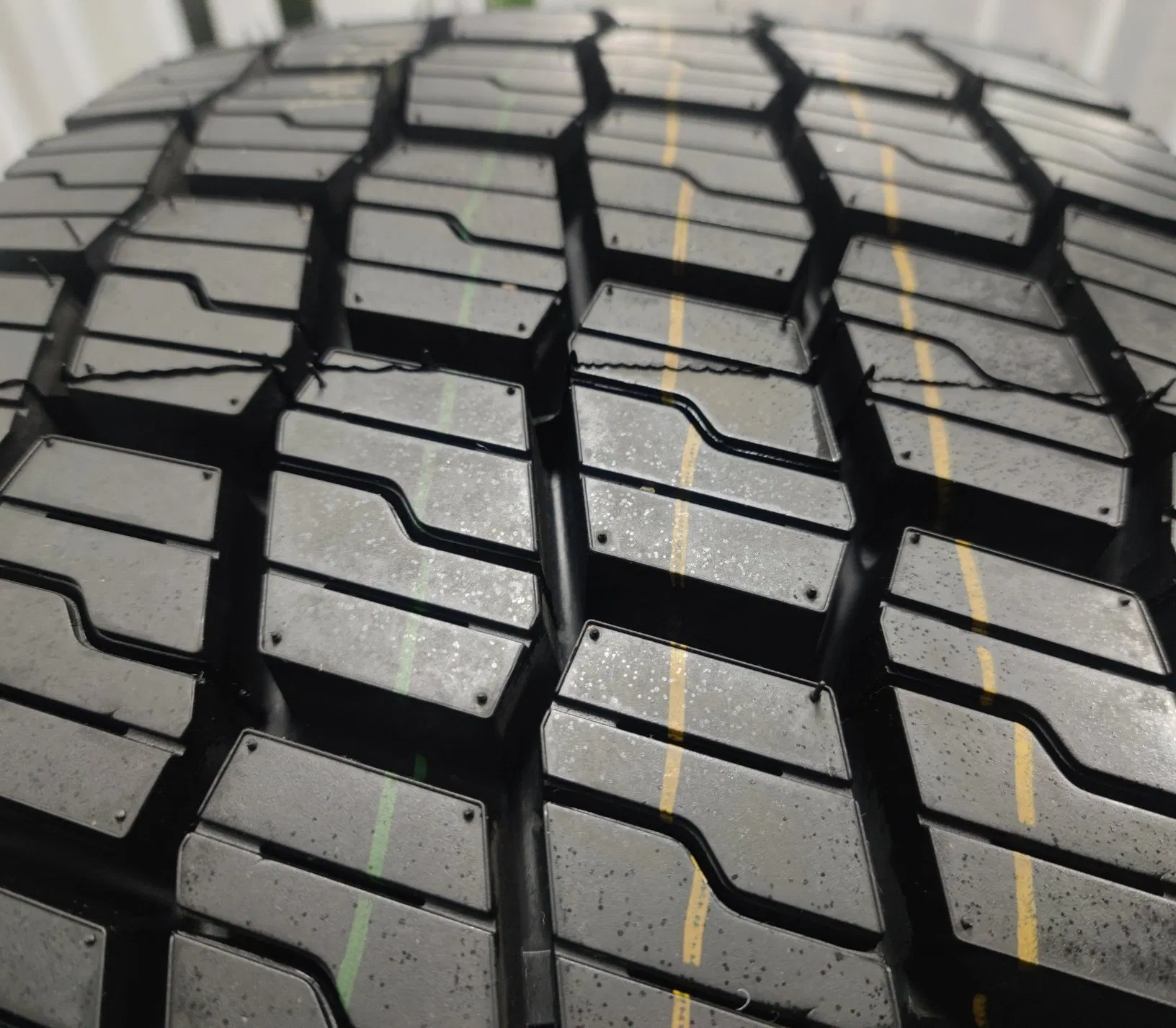 DOT/ECE/Gcc/Eac Tyre Copartner Haida Tubeless Tyres for Truck Wheel 295/80r22.5 385/65r22.5 315/80r22.5 315/70r22.5 11r22.5 12.00r20 Semi Truck Tires