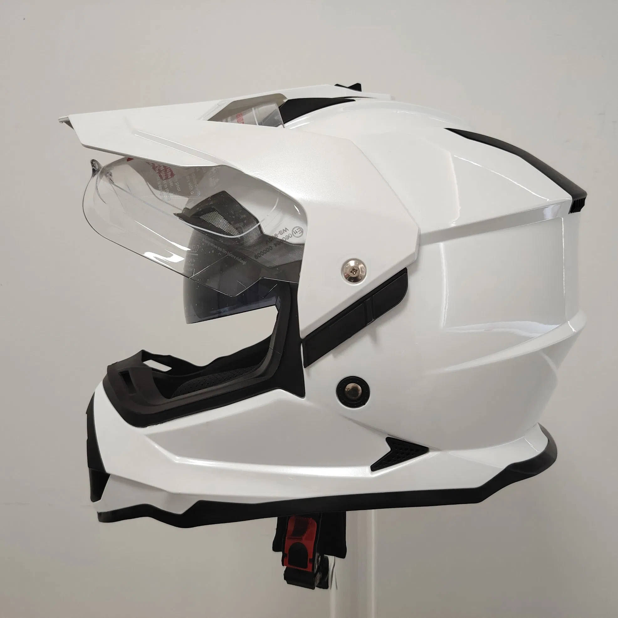 Мотошлем кроссовый с двойным козырьком