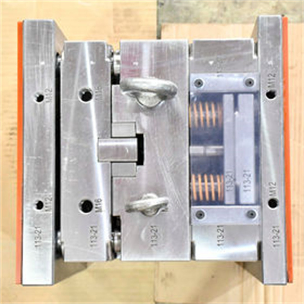 OEM/Car Accessories/Auto Parts/Overmolding/Injection Mould/Customized Plastic Injection Mould Factory/Supplier/Manufacturer