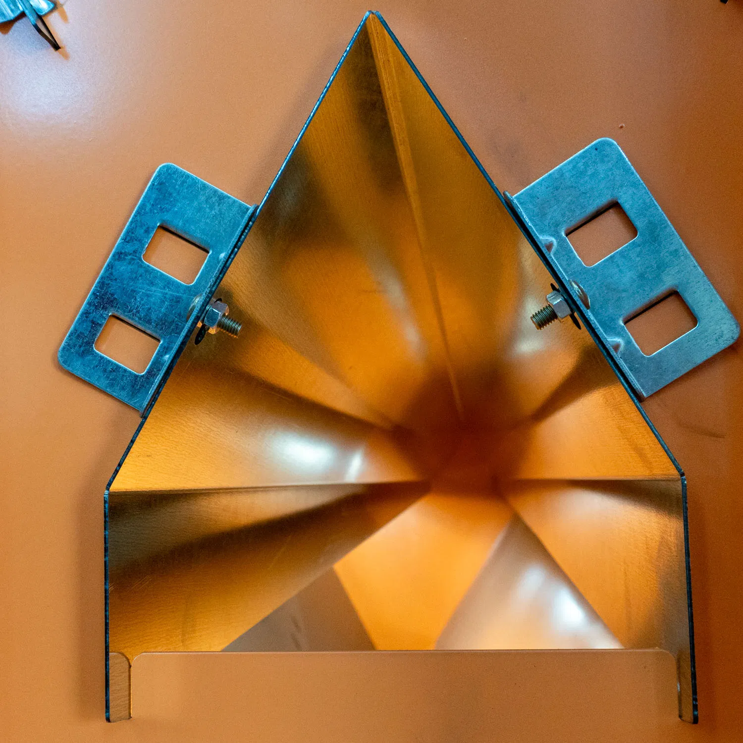 Зерносушилка смешанного потока 15 тонн