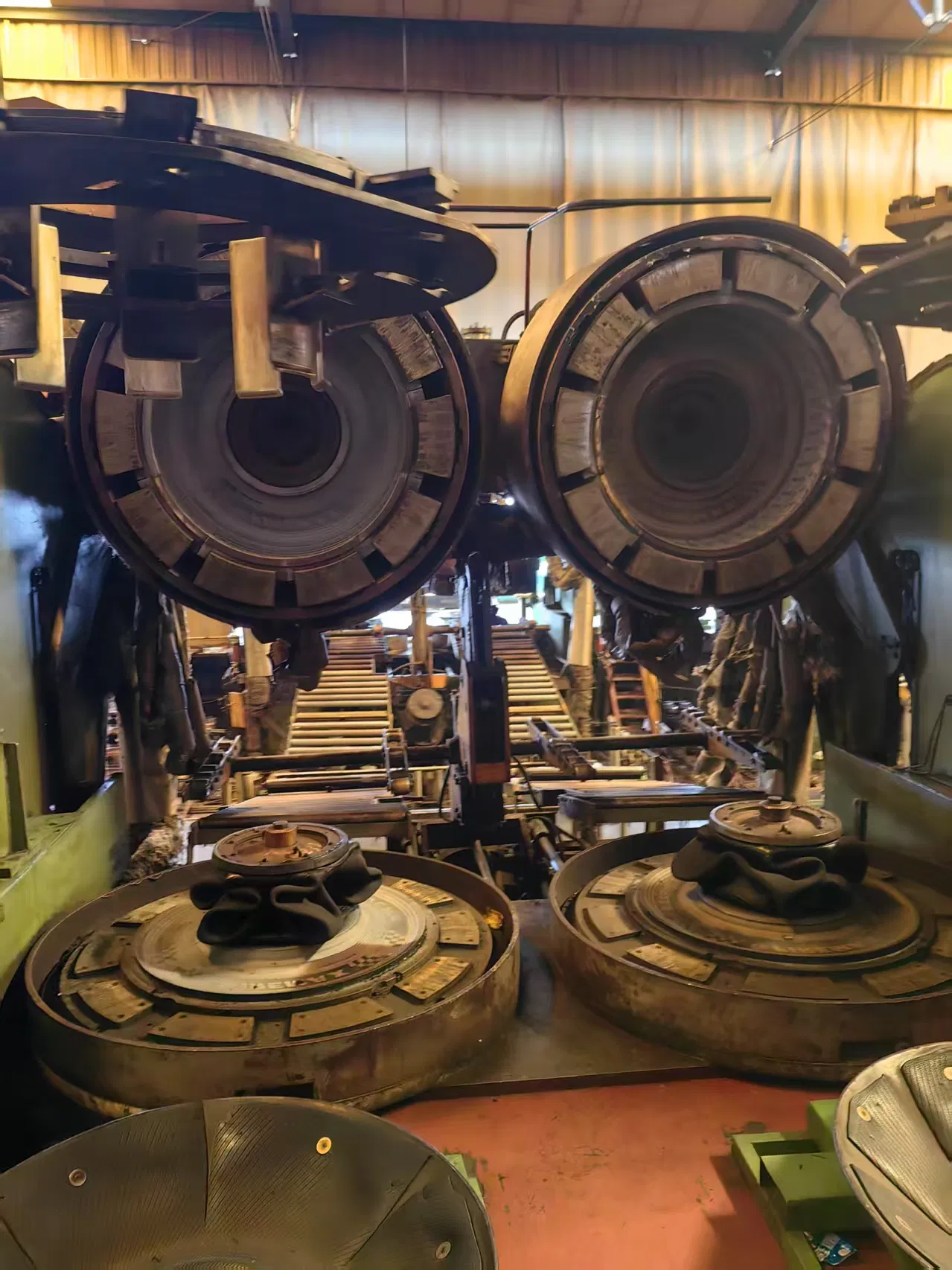 All-Steel Radial TBR Truck Tires 17.5-29.5r25 Sizes (For Sale)