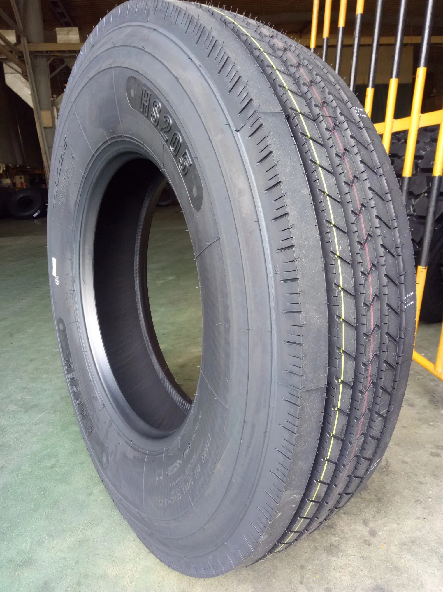 Chinese Aeolus/Triangle/Linglong/Advance/Chaoyang/Westlake/Roadone/Roadlux TBR Transportation Radial Truck Bus Heavy Tyre 315/80r22.5 12.00r20 R16 R17.5 Tire