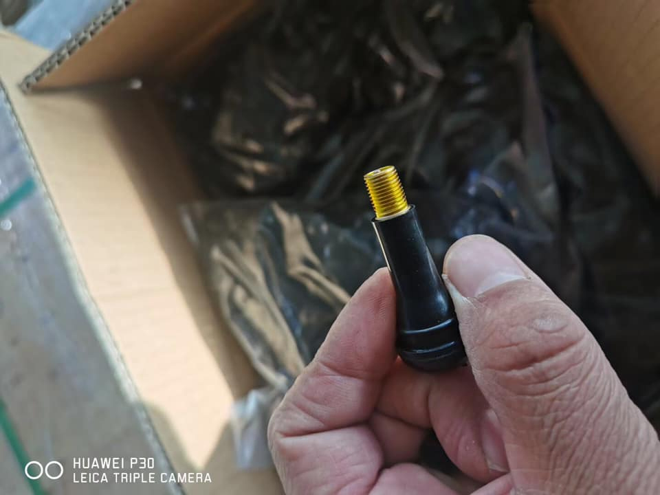 Ремонтный вентиль для бескамерных шин TR413/TR414