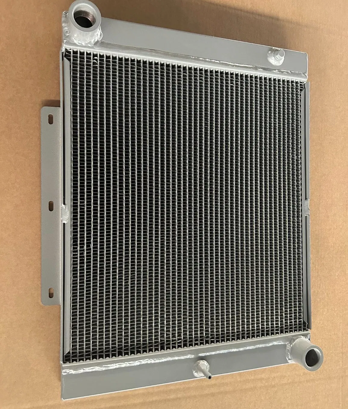 Радиатор для обогрева и охлаждения в аквакультуре