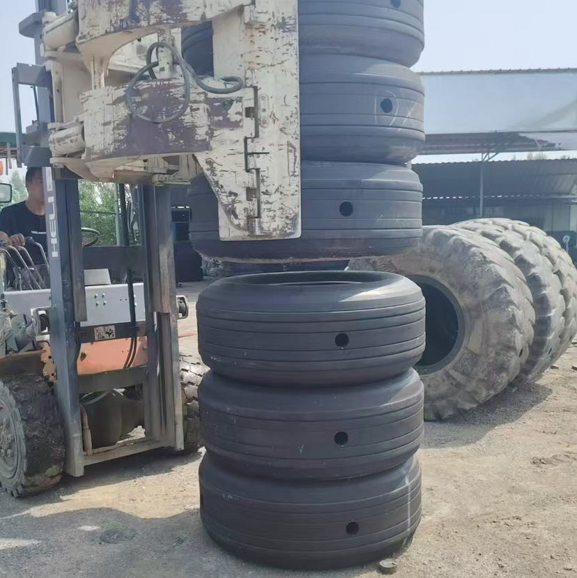 Подержанные шины для судовых отбойников 46X17R20, 40X14.5R19