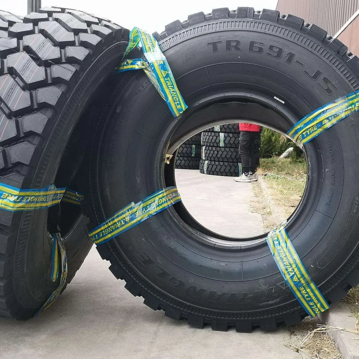 Triangle 12.00r20 Tr691 Tr691e Tr691js for Sinotruk, Overload All Steel Radial Truck Bus Tyre 1100r20 1200r20 1400r20