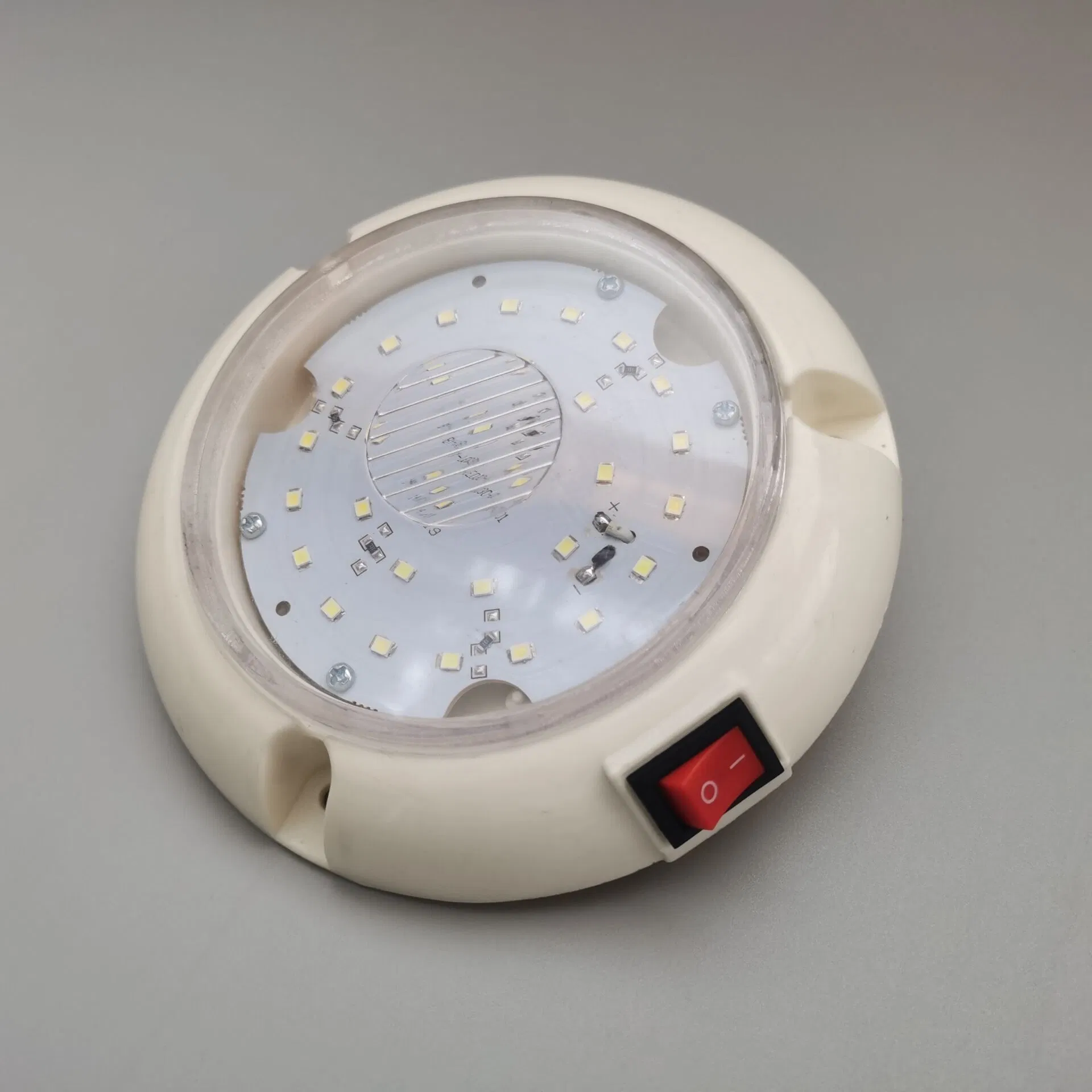 Универсальный светодиодный плафон для автобуса и кемпера