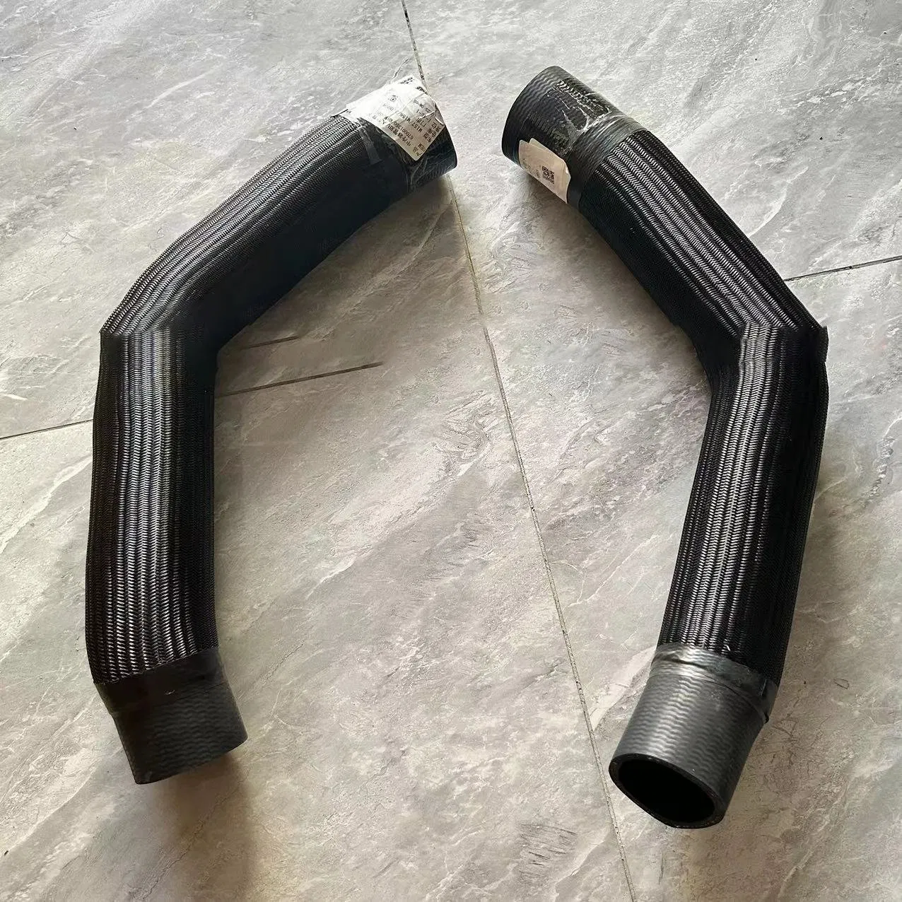 Патрубок интеркулера Maserati Ghibli/Quattroporte OEM 670001352