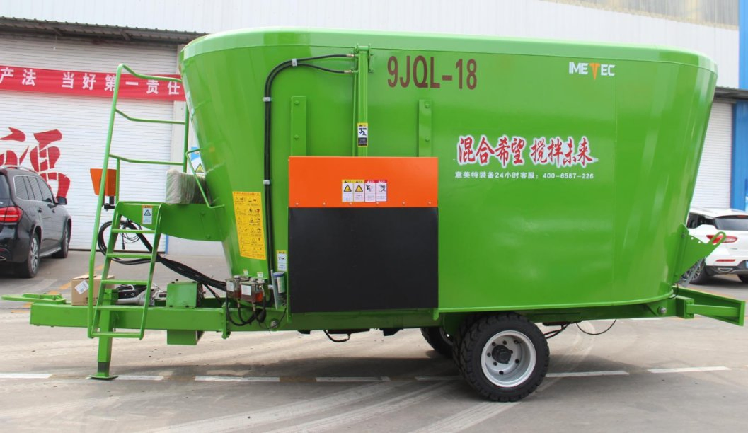 Вертикальный кормосмеситель TMR 3-60 м³ для ферм