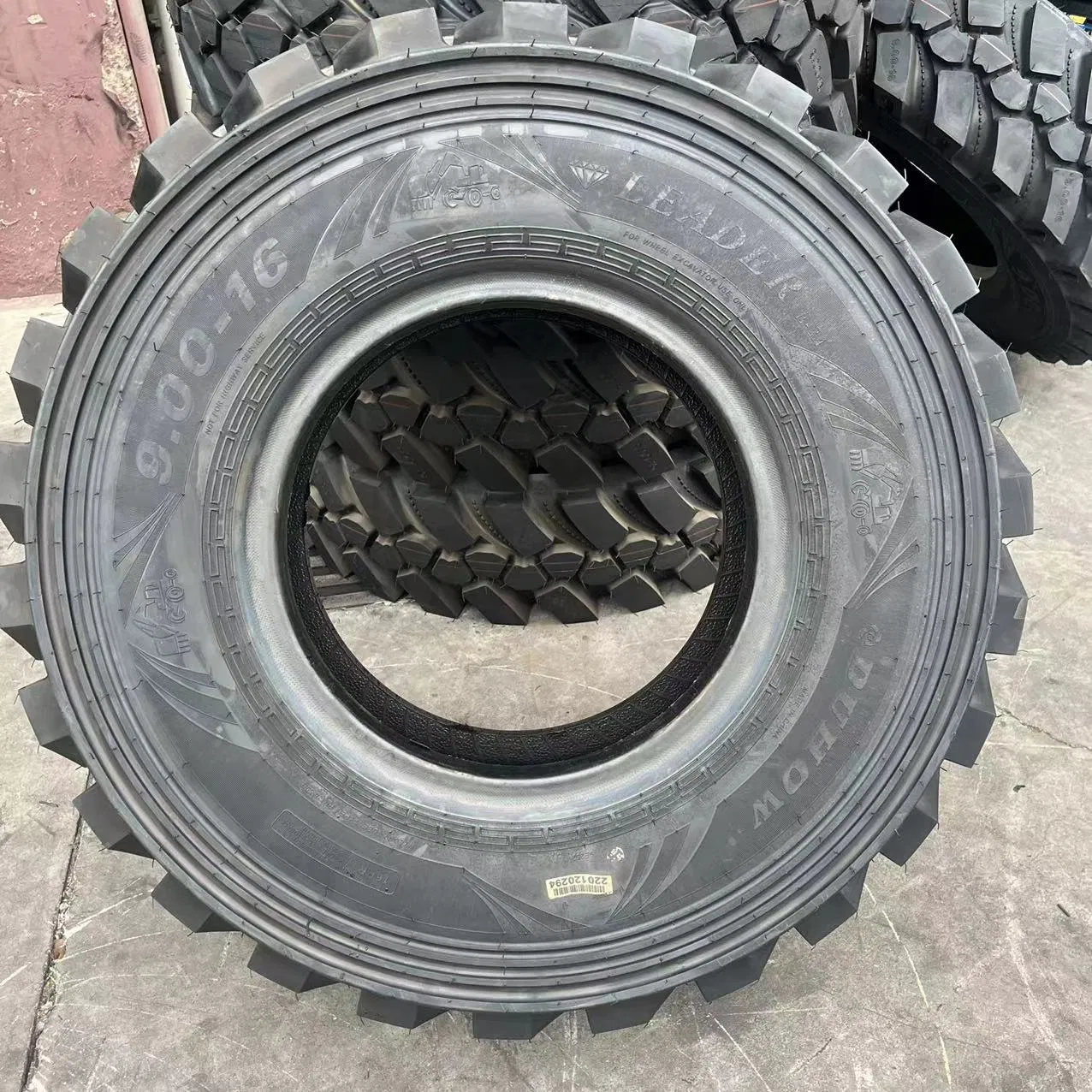 Bias Loader Tyre 7.50-16 8.25-16 9.00-16 Excavator OTR Tyre with Warranty