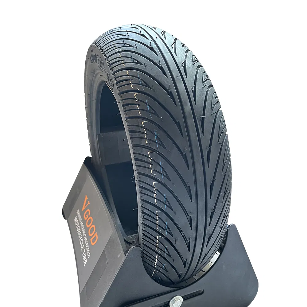 Шина мотоциклетная бескамерная 130/70-12