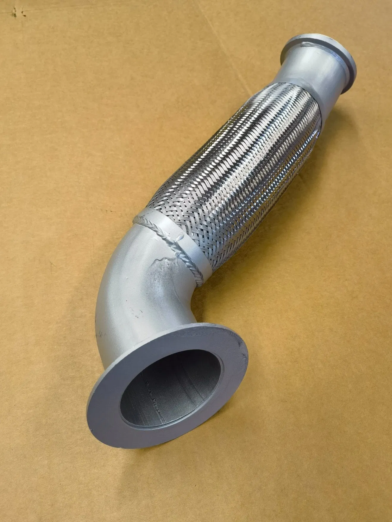 Гибкая выхлопная труба WG9731542077 для HOWO