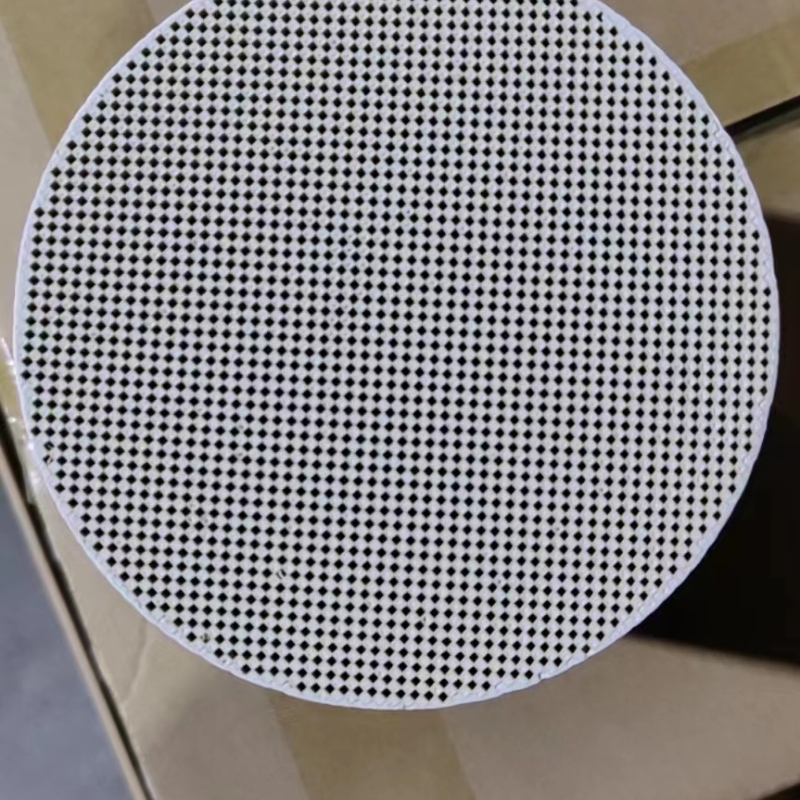 Керамический сажевый фильтр с каталитической функцией