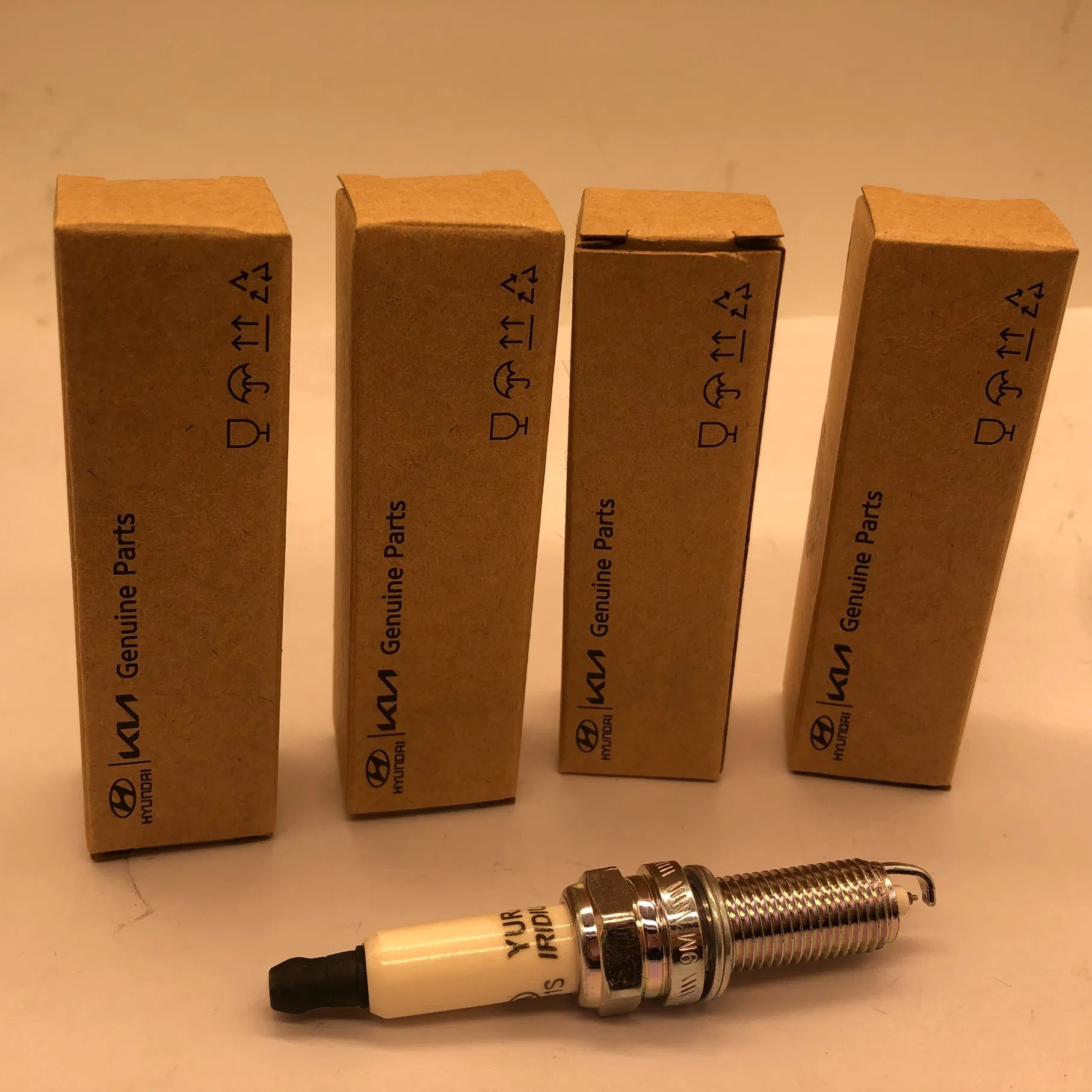 Иридиевые свечи зажигания Firestorm 18846-10070 для Hyundai, KIA