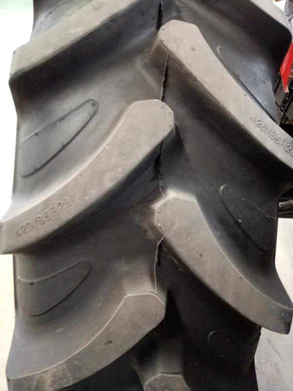 High Quality Radial Bias Agricultural Tire Farm Tractor 420/85r34 710/70r38 650/65r28 620/70r30 650/70r42 540/65r28 20.8r46 18.4r42 14.9r28 18.4r34 18.4r30