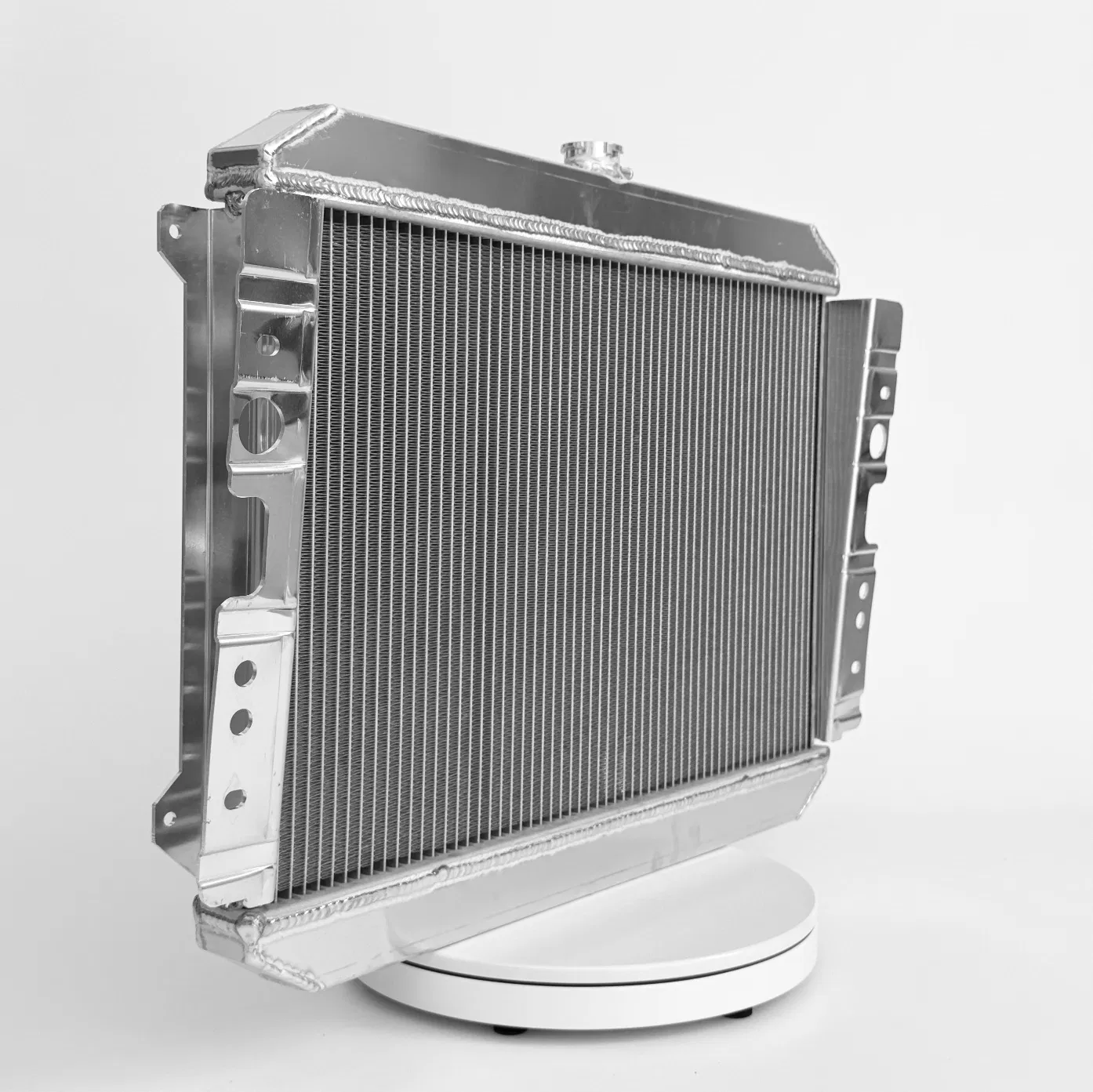 Радиатор охлаждения Mazda B2000/B2200 82-93 алюминиевый