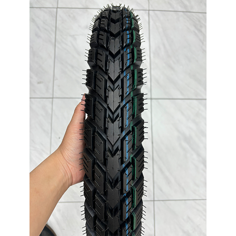 High Quality Motorcycle Tire 2.75-17 Tubeless Tyre for Motor Ds388