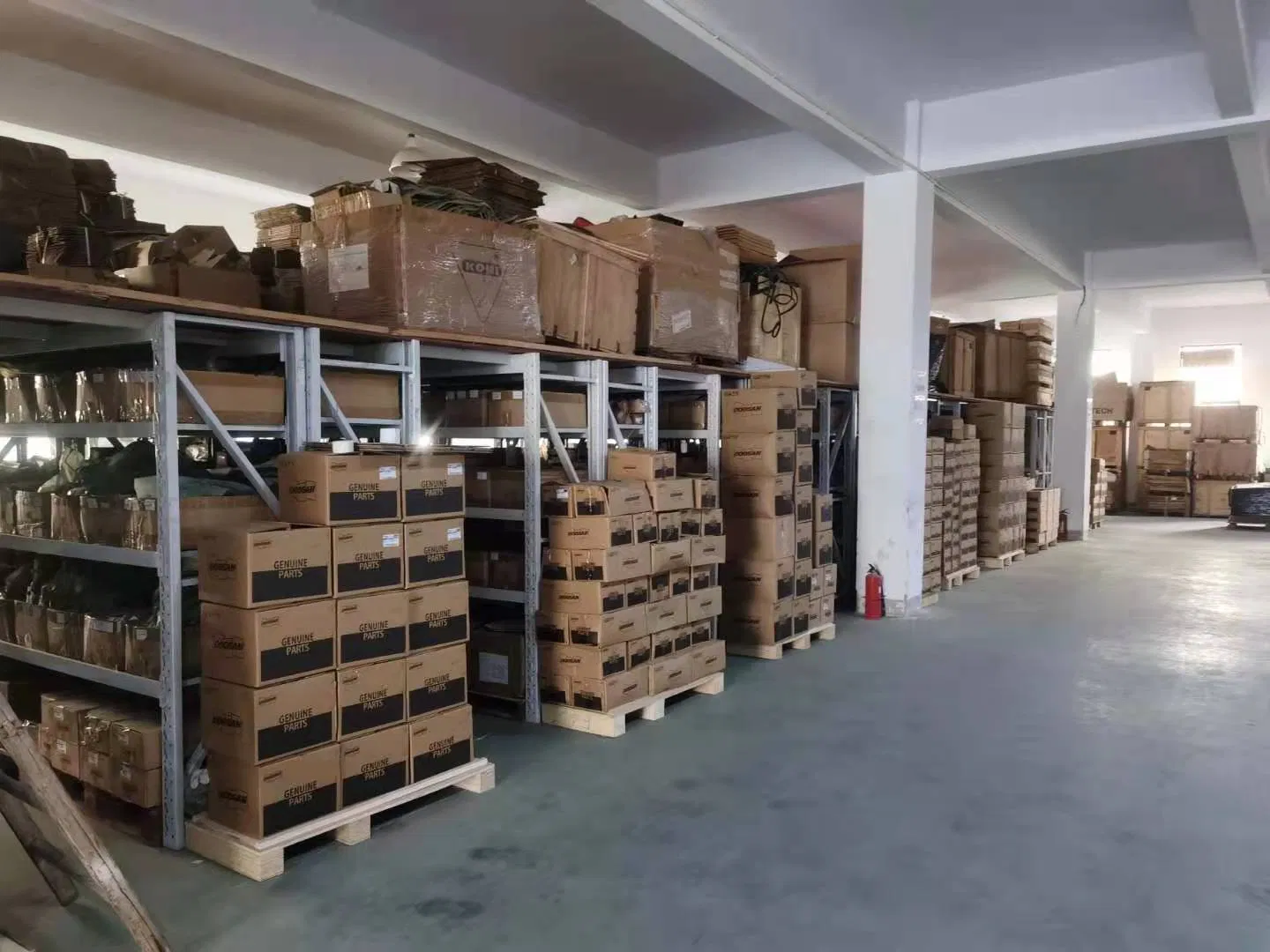 Комбинированная лампа 96359243 для автобусов Daewoo