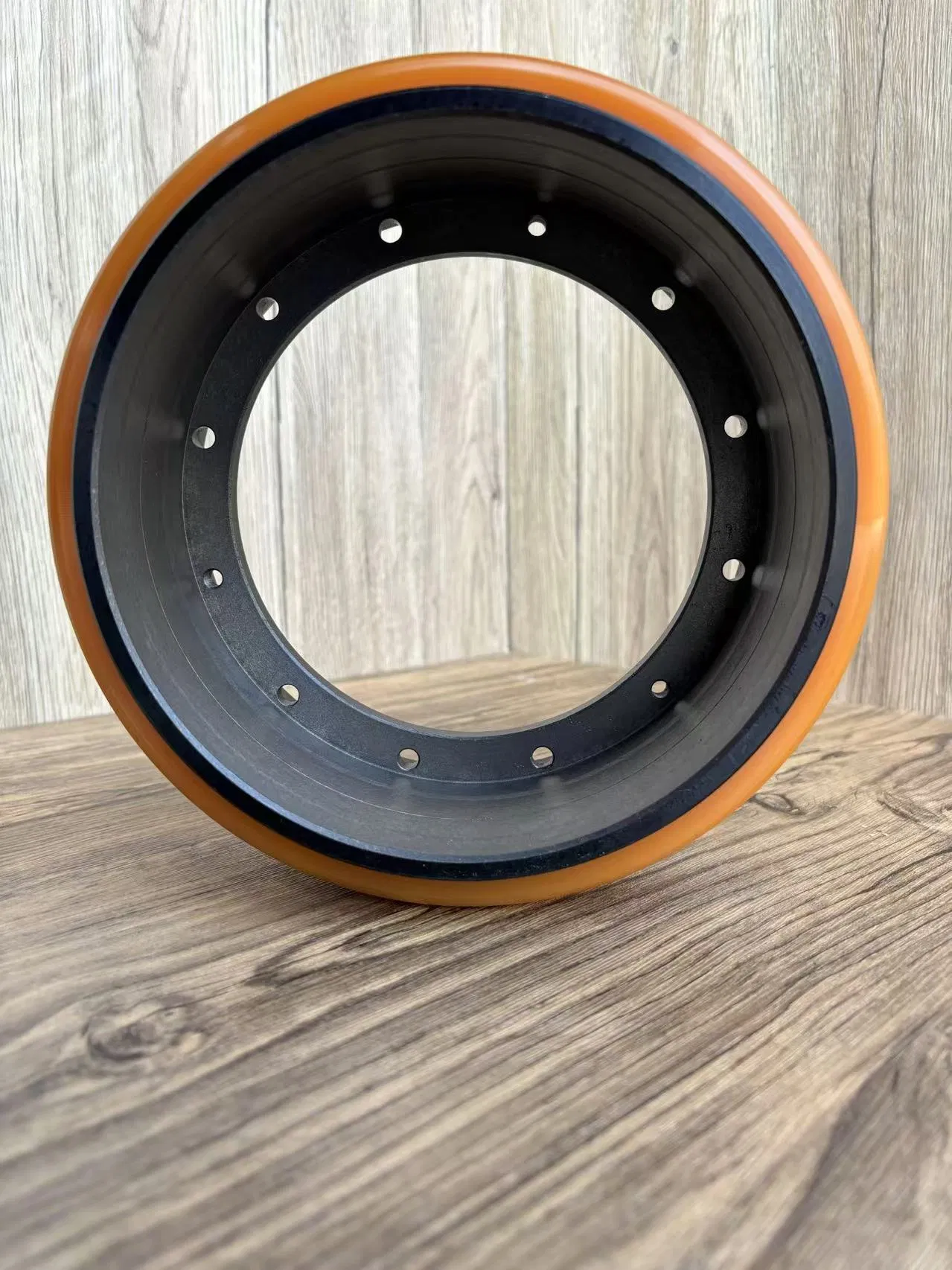 Ведущее полиуретановое колесо для погрузчика Xilin, Linde, Hyster, Mima