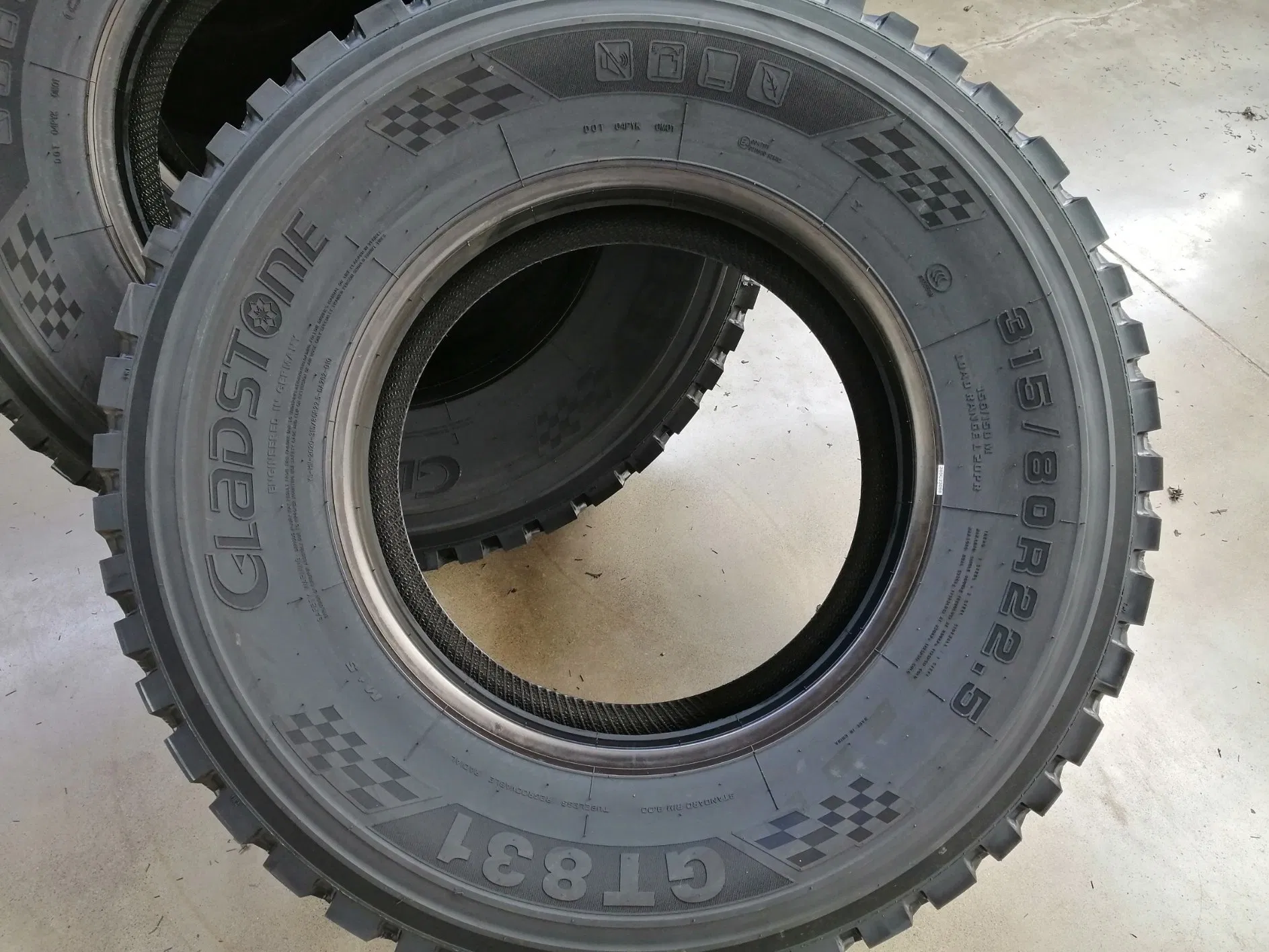Gladstone Brand Truck Tyre 315/80r22.5 Truck Tire with Low Price Wholesale Truck Tires Cheap Tires for Sale China Tyre Factory Truck Tyre Tire