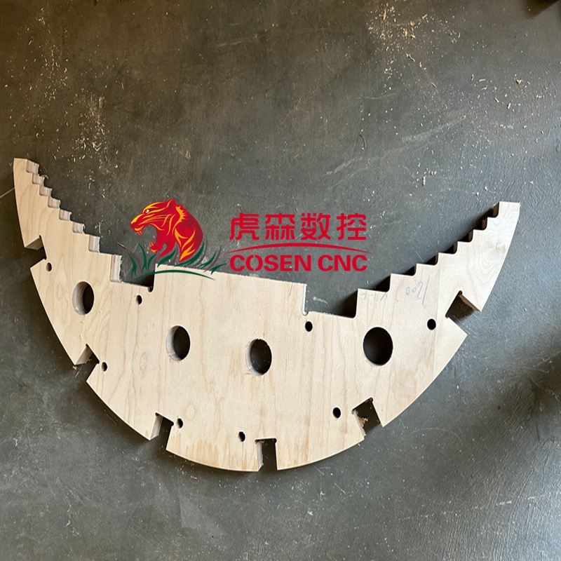 Надежная ленточная пила CNC с интегрированным фрезерованием и сверлением для различных материалов