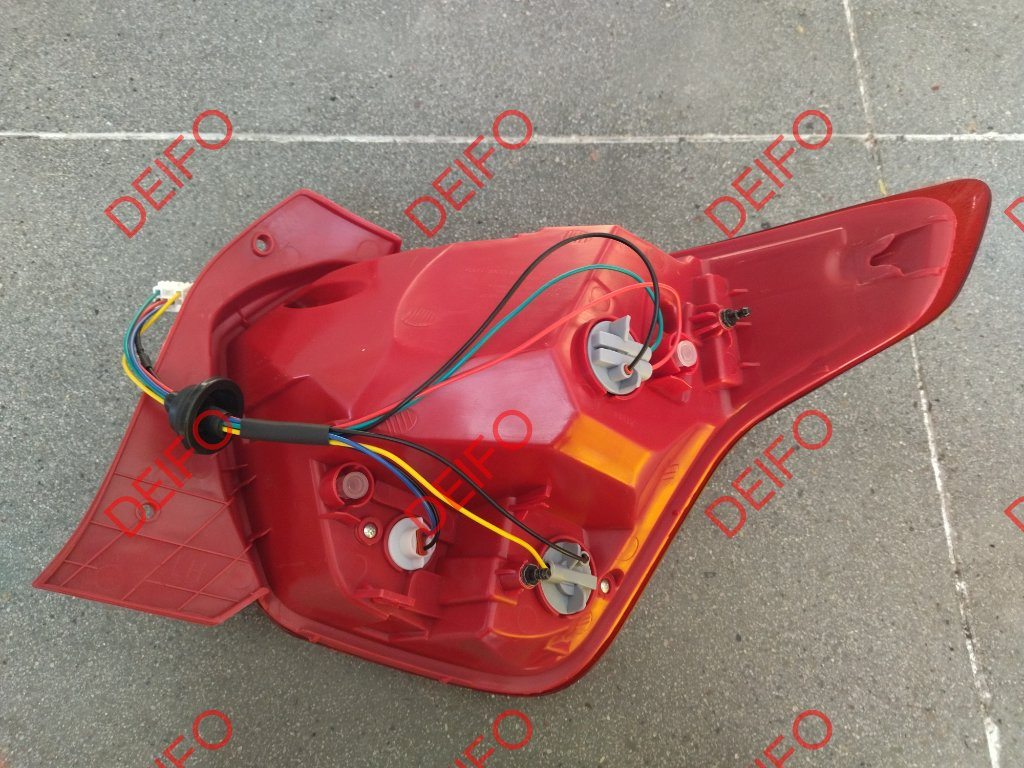 Car Light Tai Lamp Hy Grand I10 Sedan Hatchback 2014 (92402-B4000/92401-B4000/92401-B4400/92402-B4400)