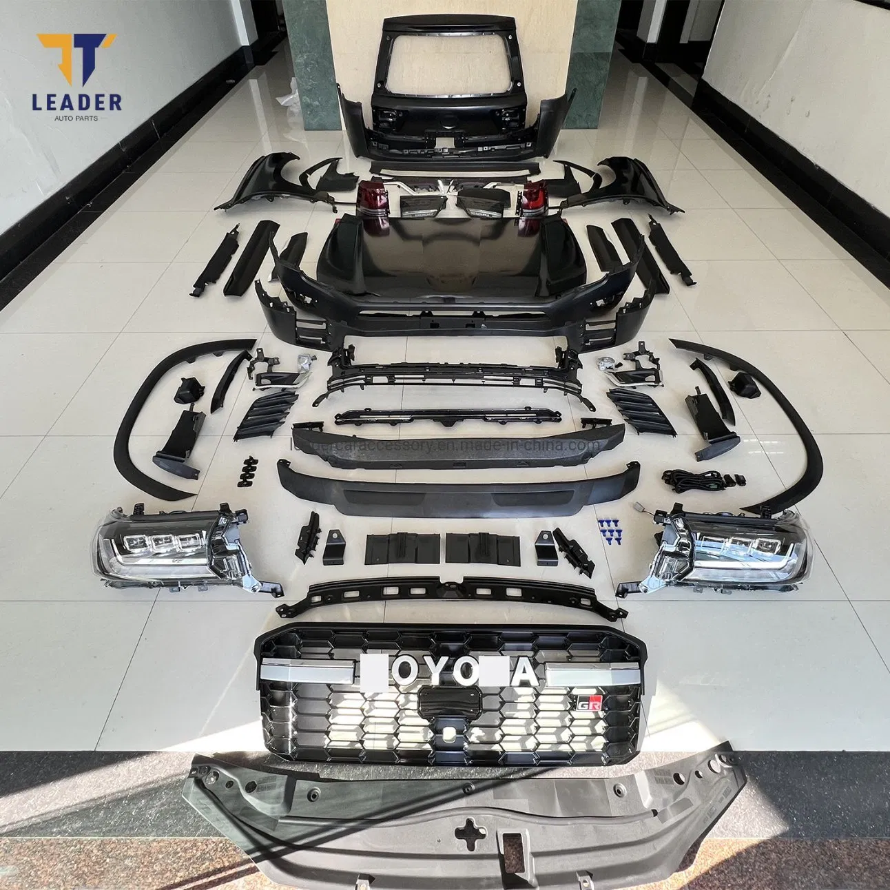 Car Modification Parts Upgrade Body Kit for 2022 Land Cruiser 300 Bodykit LC 300 Bumper Headlight Grille High Quality Rear Bumper