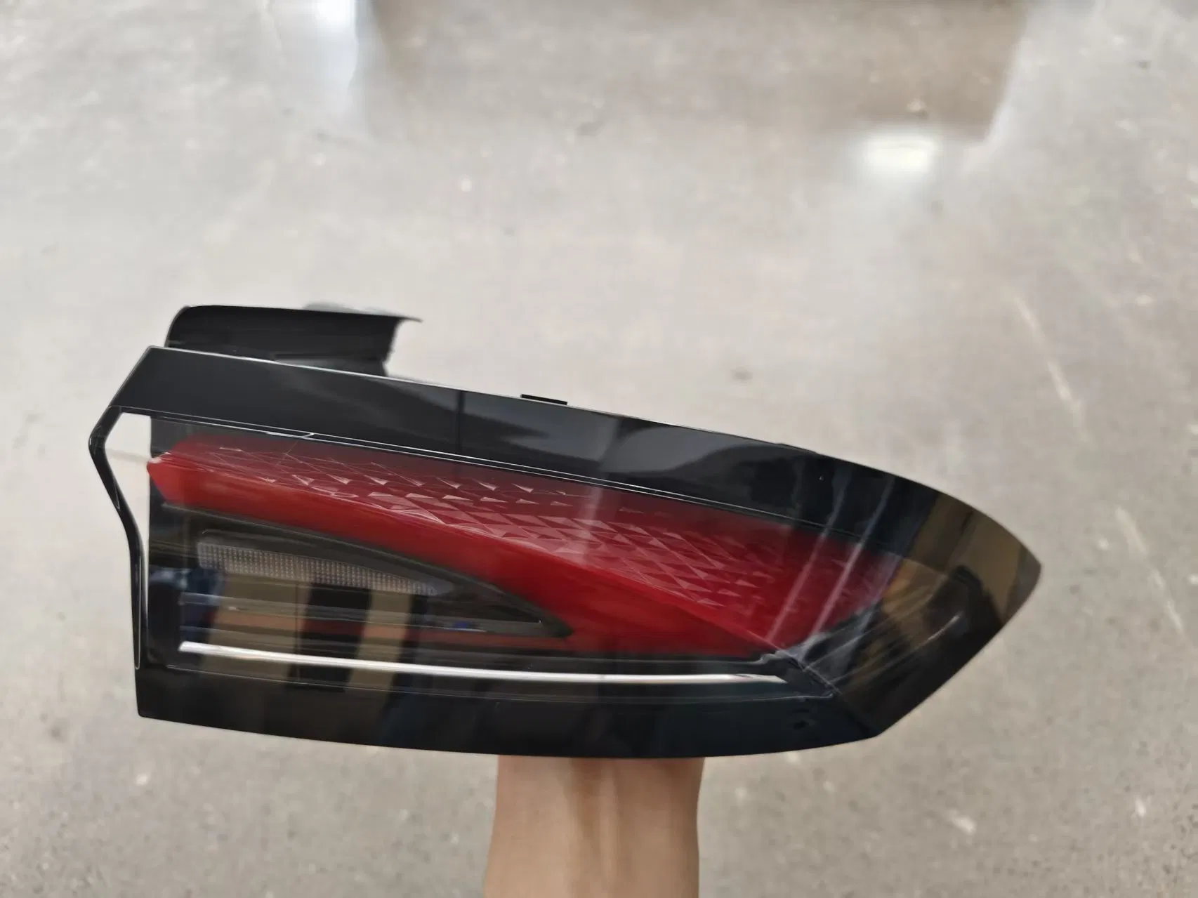 Car Accessory Left Taillight Assembly EQ100 Baojun Yunduo 24322278