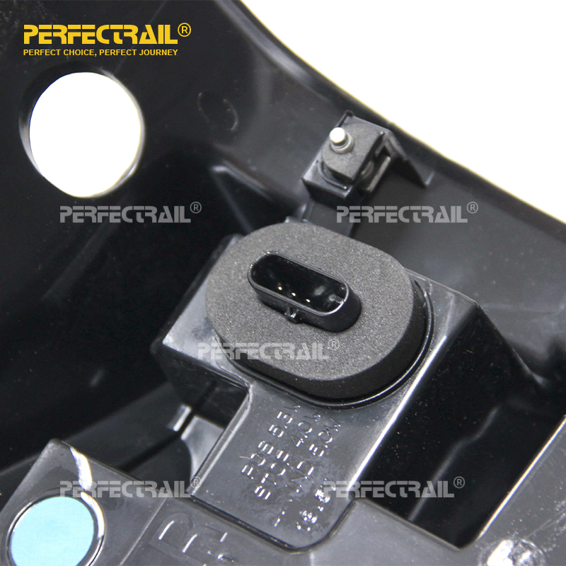 PERFECTRAIL 1077398-00-F 1077397-00-F Manufacturer Electric Car Auto Spare Parts Left Right LED Outside Brake Tail Lamp Rear Light for Tesla Model 3