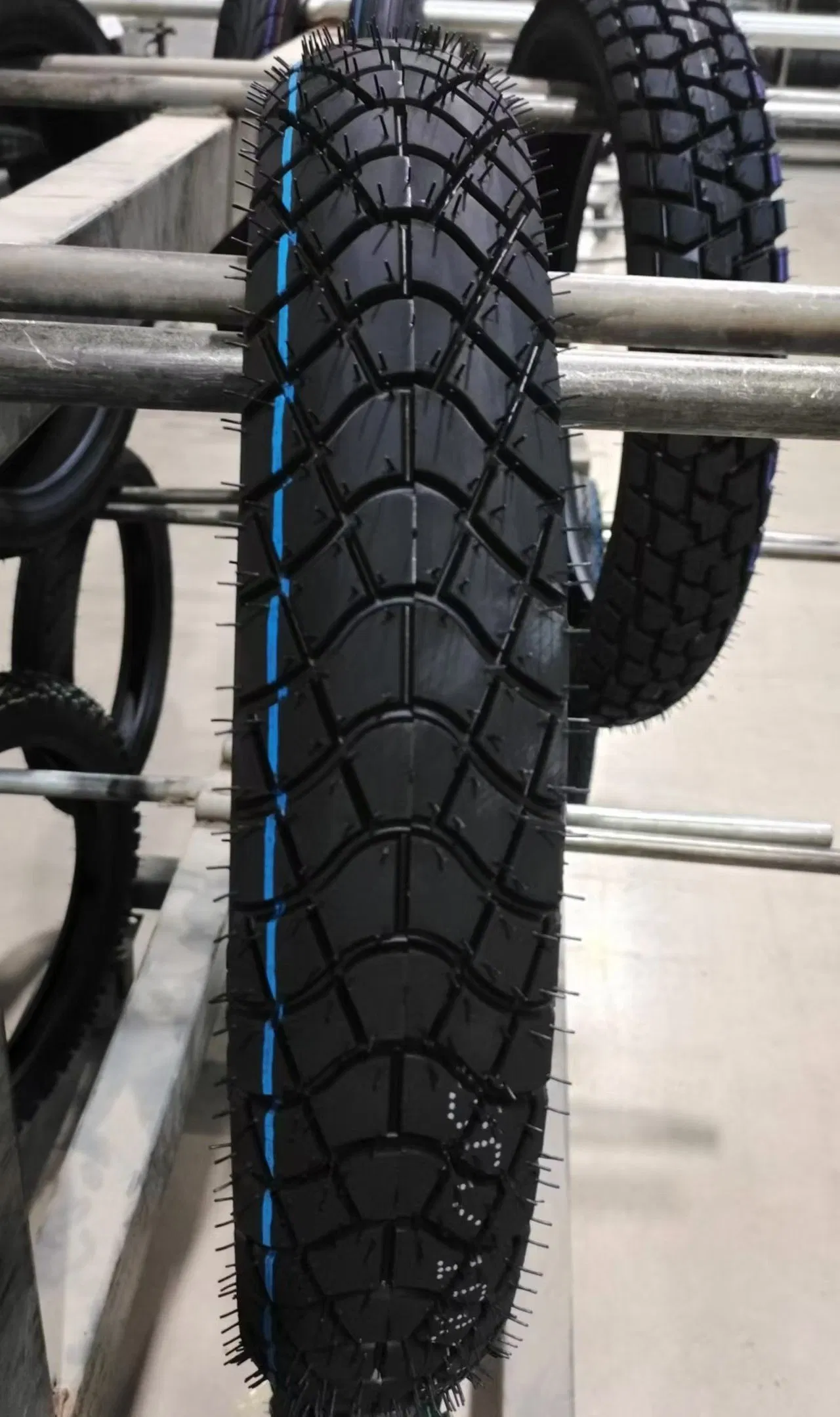 Шина мотоциклетная внедорожная 8-22 дюйма