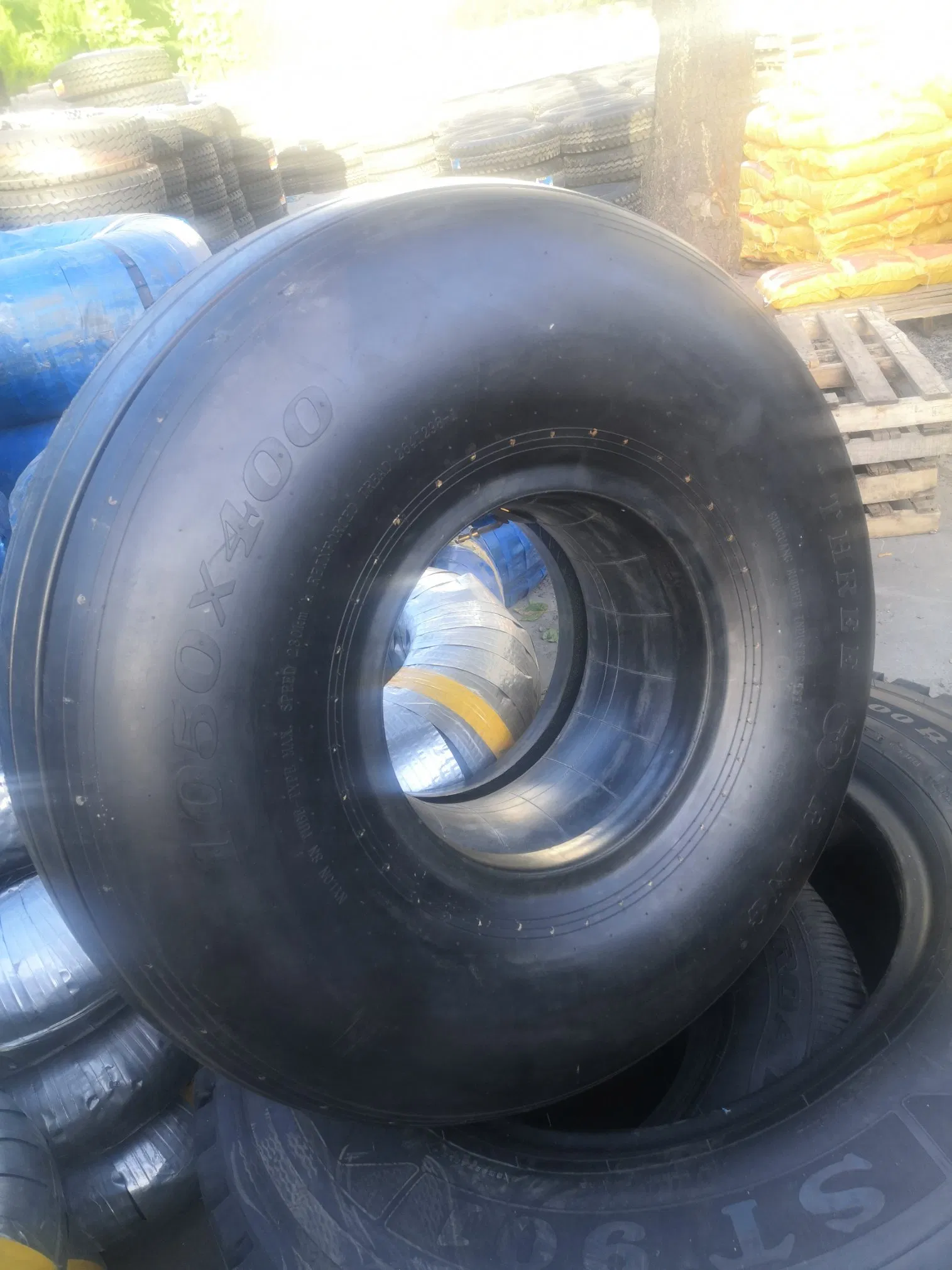 Civil Drone Tire Aircraft Tire with Best Quality 300X125-90 445X160-203 Airplane Tires