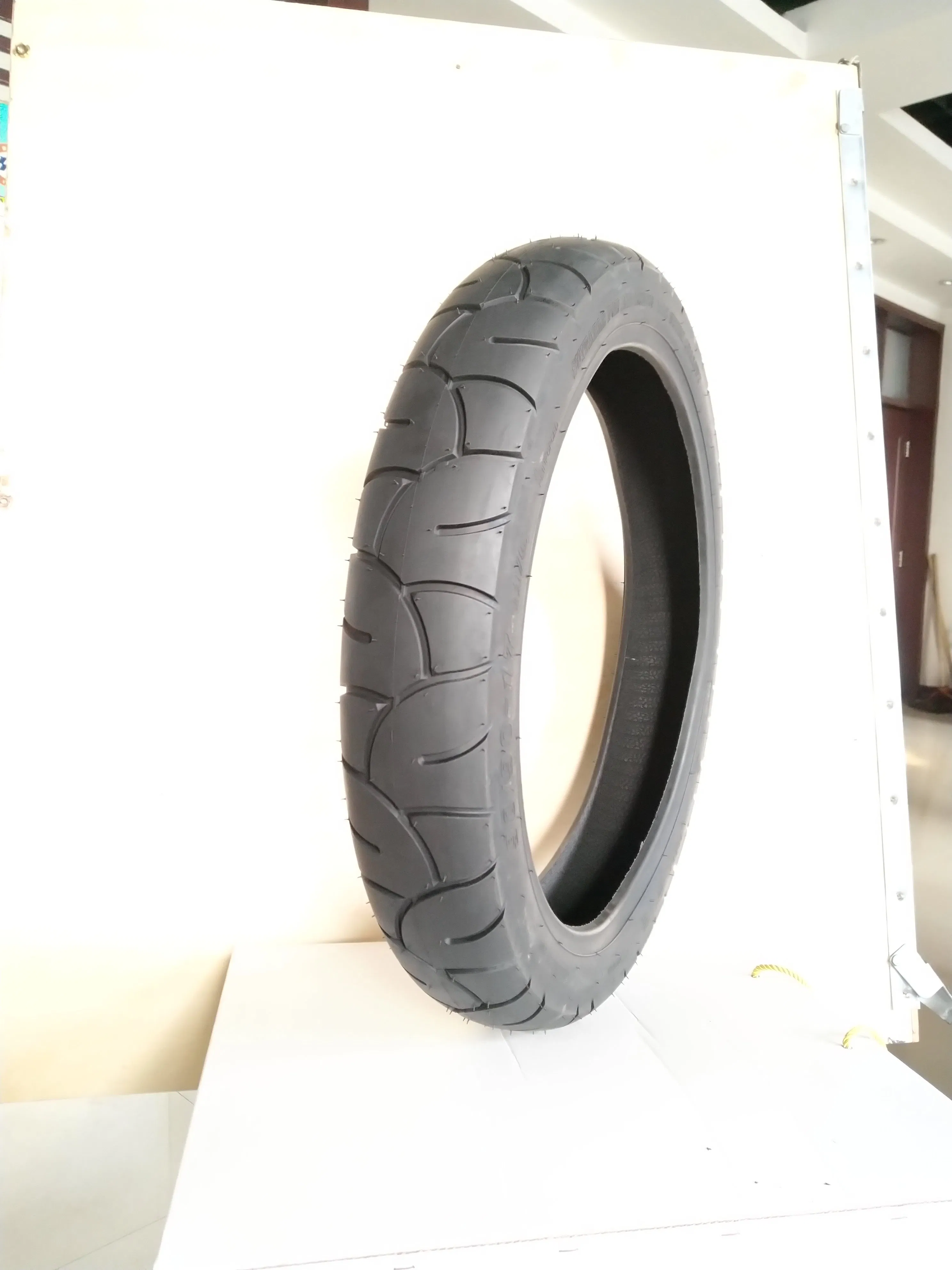 Мотошина высокого качества 250-17, 275-17, 275-18, 300-17, 300-18, 325-16, 350-17, 350-18