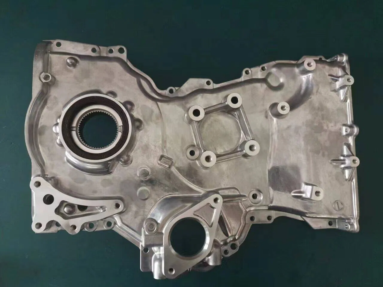 Масляный насос для Mitsubishi L200 Triton Strada 2.4 16V 4N15