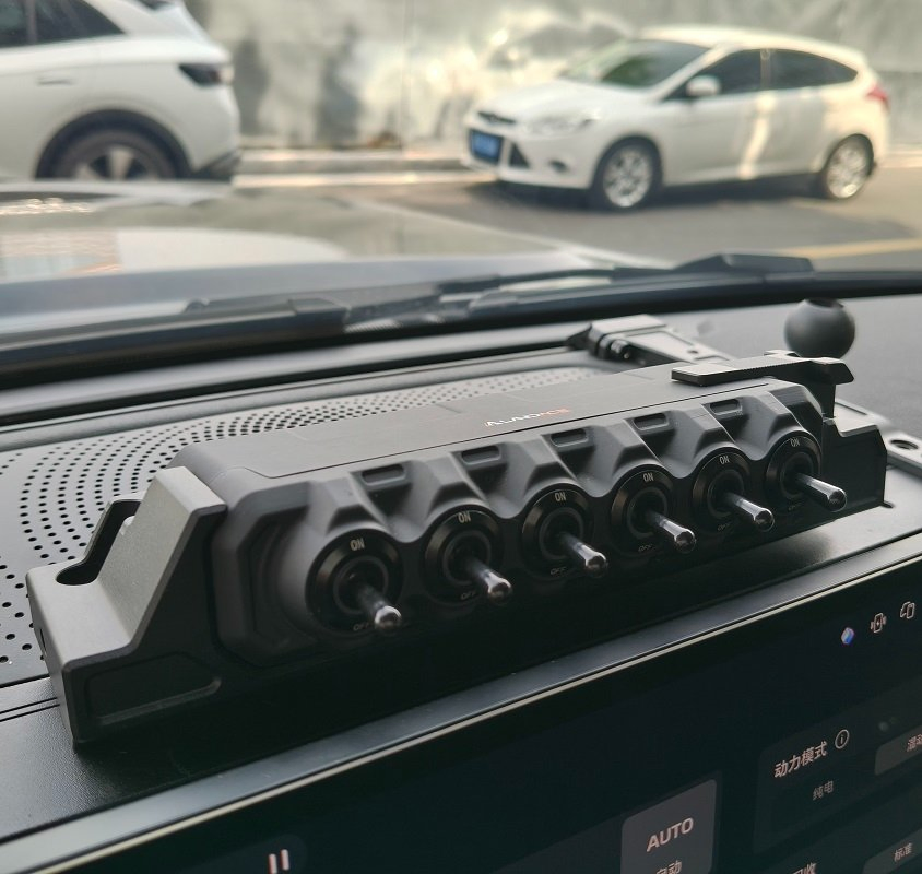 Беспроводной выключатель на 6 каналов для авто