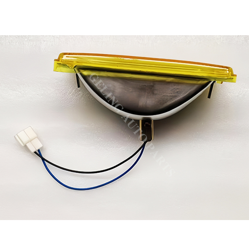 Противотуманная фара желтая для Mitsubishi Canter Fuso 1986-1991