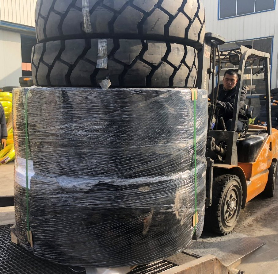 High Quality off The Road Skid Steer Wheel Loader OTR Solid Rubber E3 L3 29.5-25 26.5-25 Triangle OTR Tire