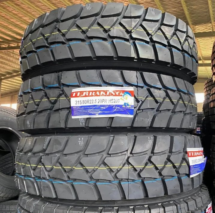 All-Steel Radial Truck Drive Tire with Deep Tread Pattern for Wear Resistance, Suitable for Long-Haul Heavy-Duty Freight.