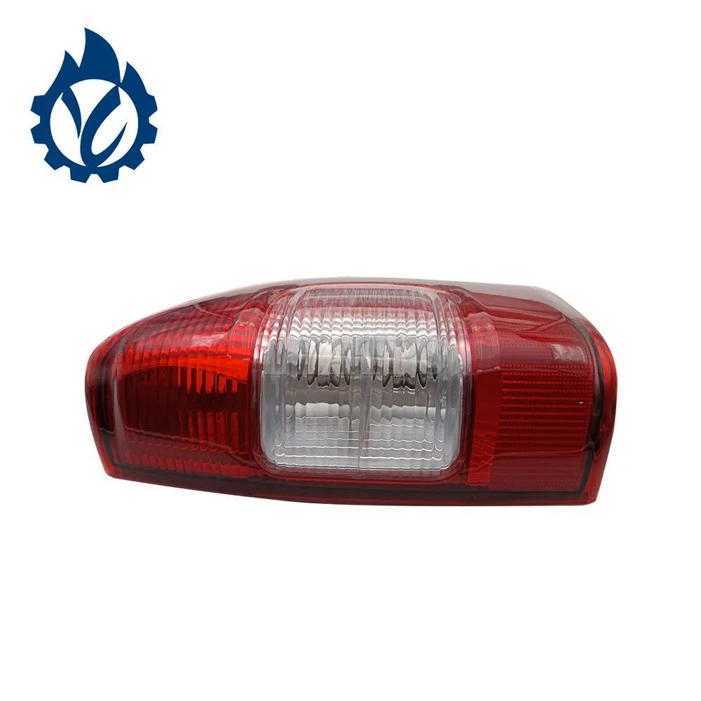 Japanese Car Body Parts Auto Parts Isuzu D-Max Rh with Wires Tail Lamp Taillight OEM