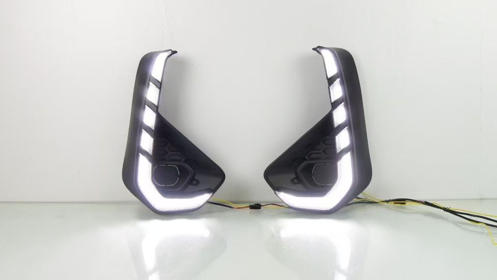 Светодиодные ходовые огни для Toyota Hilux 2024